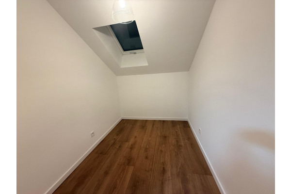 Leszno, Leszno - komfortowe 3 -pokojowe z miejscem parkingowym!